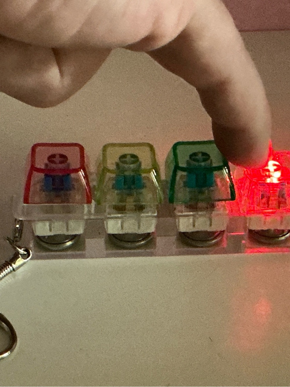 LED Light Up Clicker Keyboard Keychain - - Picture 6 of 7